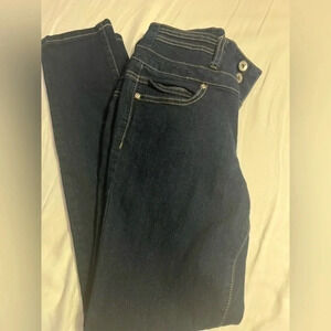 Brand new womens jeans size 7